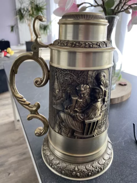 zinnkrug mit Deckel 24 Cm Hoch 97% Zinn Mit Stempel (Engel)Fa BMP