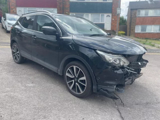 2015/15 Nissan Qashqai Tekna 1.5 Dci 110 Start/Stop 5 Door Manual Black Salvage
