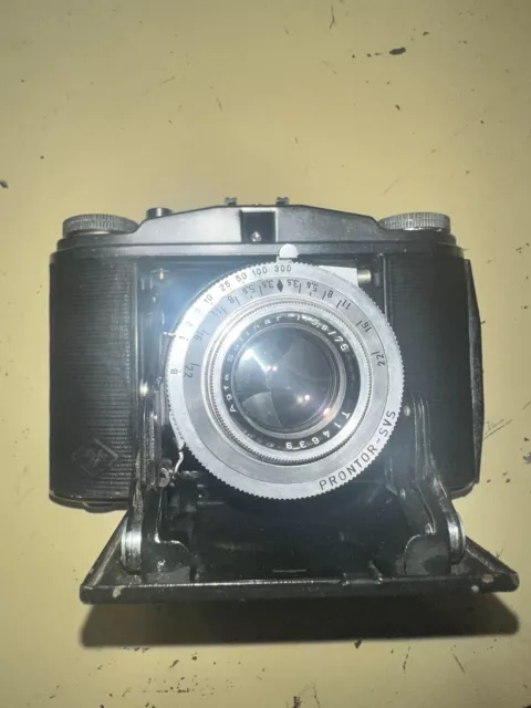 Cámara fotográfica de formato medio Agfa Isolette II 120 con lente solinar 3,5/75 *CLA'D*