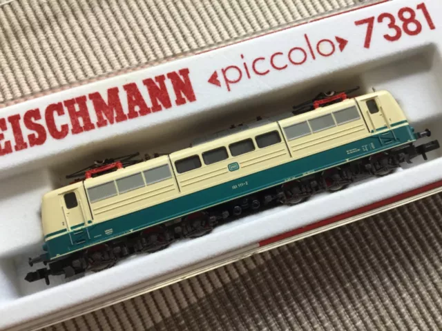 Fleischmann 7381 Spur N Bundesbahn-Elektrolok BR 151 111-2 "ozeanblau-beige" OVP