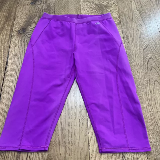 Alo Leggings Women's M Capri Crop Mid Rise Logo Yoga Athletic Workout Purple