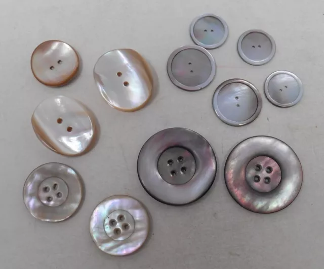 Lot de 12 Boutons anciens en nacre - Mercerie vintage