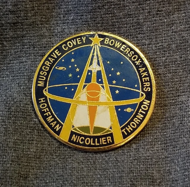 LMH Coin Medallion NASA SPACE SHUTTLE Endeavour 1993 STS-61 Musgrave Covey 1-1/4