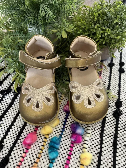 Livie & Luca Gold Leather Cut Out Petal Mary Jane Shoes Baby Toddler Sz 7