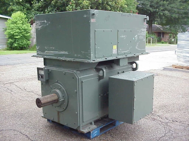 300 HP DC General Electric Motor, 850 RPM, 4460 Frame, DPFV, 500 V Arm, 1.15 S.F