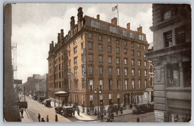 Philadelphia, Pennsylvania - The Colonnade Hotel - Vintage Postcard - Unposted