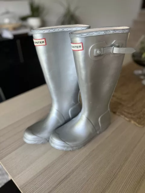 Hunter Womens Silver Original Tall Refined Gloss Buckle Rubber Rain Boots Size 6