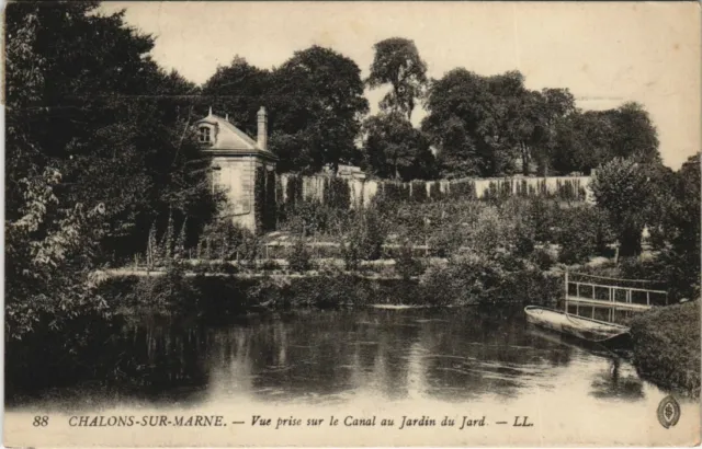 CPA CHALONS-sur-MARNE - Vue prise sur le Canal au Jardin du Jard (126131)