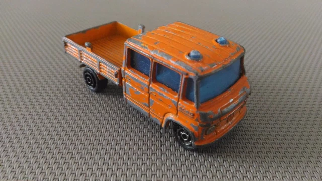 Majorette - Camion Mercedes Travaux Publics - 1/70eme No 233 - France