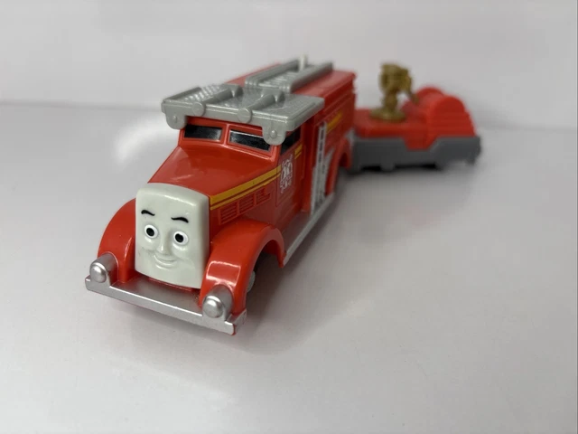 F R Engine Train TRACKMASTER REVOLUTION FIERY Flynn Fire Engine Thomas & Friends Battery ...