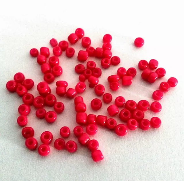 LOT d'env. 1000 PERLES rocaille en VERRE ROUGE FRAMBOISE 2mm trou 1mm bijoux