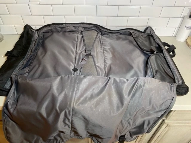 TUMI Black Ballistic Nylon Bi-fold Garment Bag Luggage 6