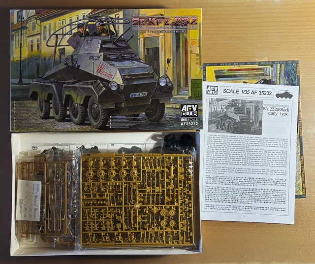 Mini Art 35001 Soviet Infantry At Rest 1:35 Scale Plastic Model Kit - High Detail Figure Set