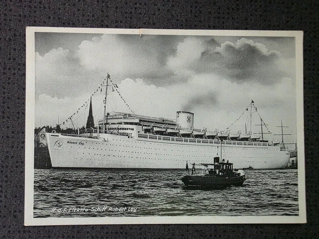 FOTO-POSTKARTE ANSICHTSKARTE WWII KdF Kreuzfahrtschiff Robert Ley RAF ...
