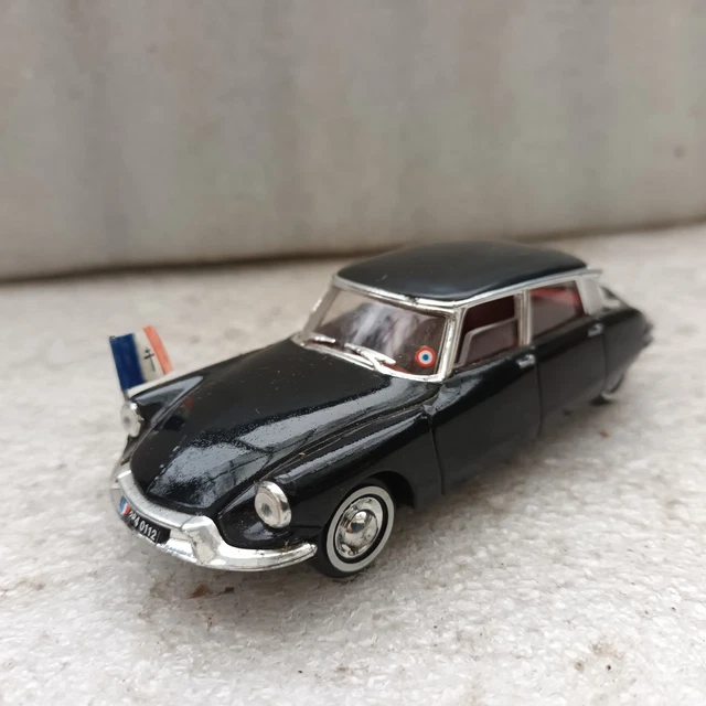 Citroën DS 19 1963 Solido Neuve Emballée 1/18 Grise Collection Automobile Française Vintage - Jeux & Jouets