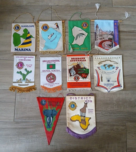 lot de 27 Fanions ancien club de foot France et Monde