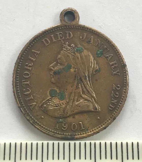 Collectable 1901 King Edward VII Medallion - Queen Victoria Died