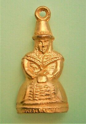 D408:) Vintage Gold tone Traditional Celtic Welsh lady souvenir charm pendant