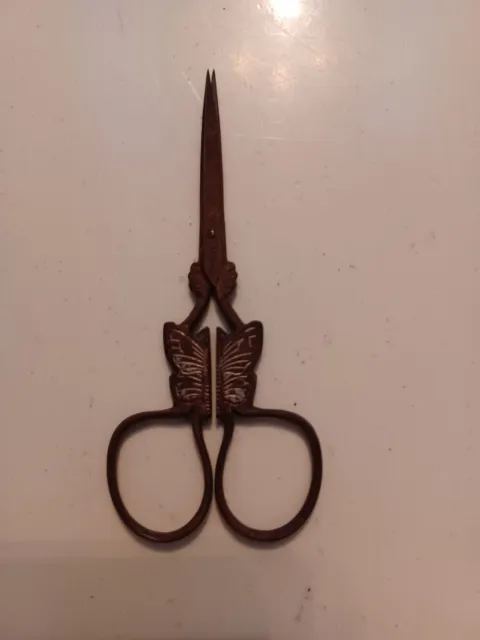 Vintage 4 1/2” Ornate Sewing Scissors Marked Griffon Cutlery Works Germany