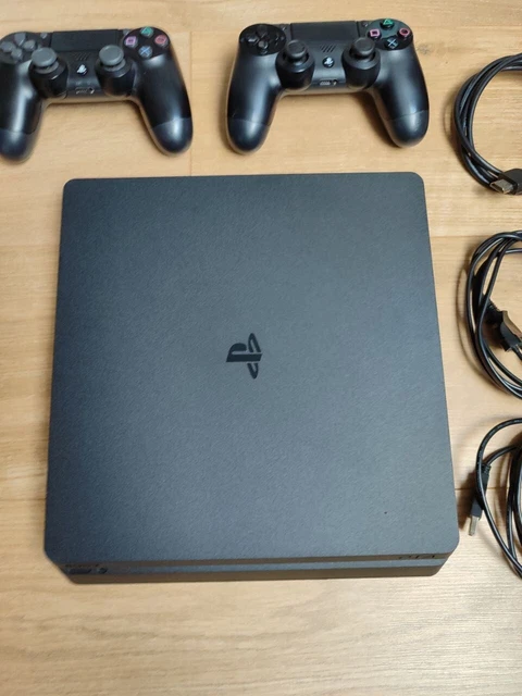 PS4 Slim 500Go - Firmware 7.50 - Parfait État avec 2 Manettes
