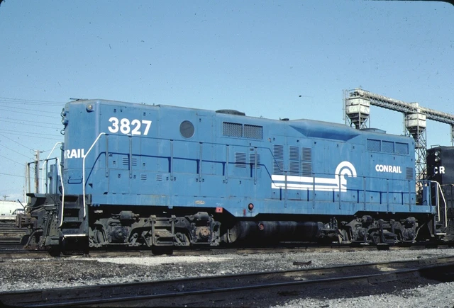 Conrail EMD GP9B Kodachrome original Kodak Slide