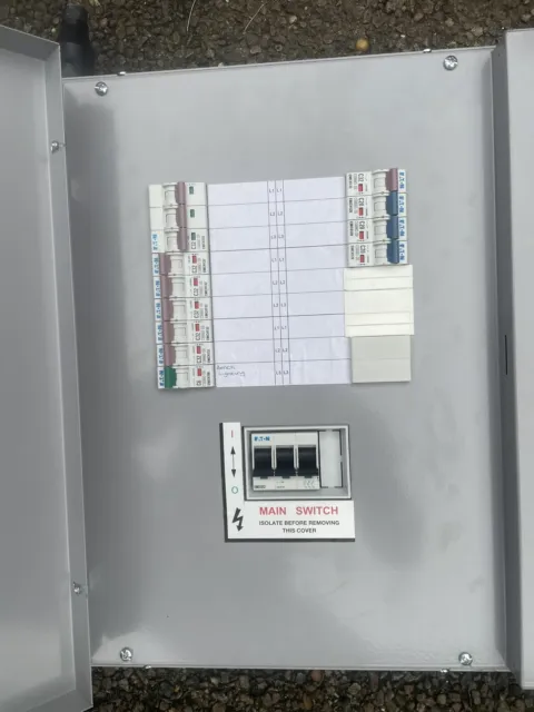 Eaton Mem3 Eaton TPN Distribution Board 6 Way Main Switch