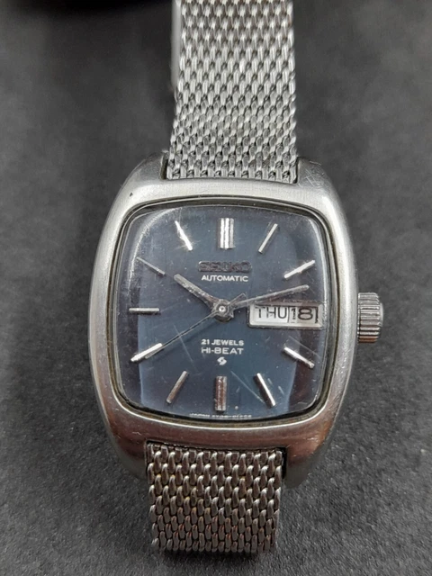 Montre Femme Seiko Cuir Ref SZN055J – Quartz, Années 80 – Neuve Avec étiquettes