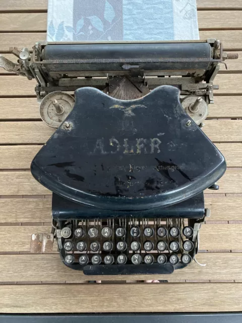 Antike Schreibmaschine Adler Mod. Nr. 7 Kellerfund ca. 100 Jahre alt.