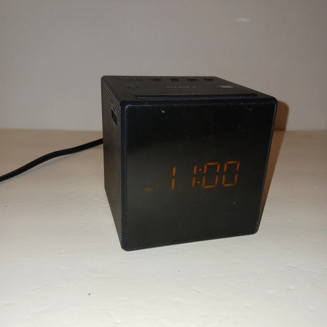 SONY MODEL ICFC1 Cube AM/FM Radio Alarm Clock Preowned works 14.