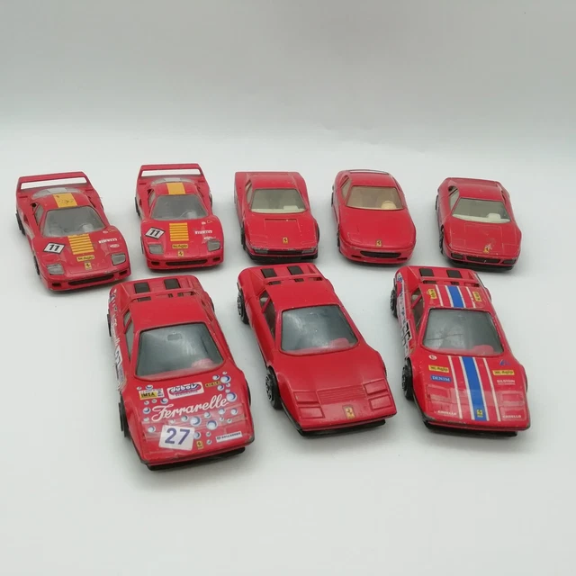 Lot De 29 Miniatures Burago 1/43 : Peugeot, Ferrari, Alfa, Fiat, Renault Et Plus