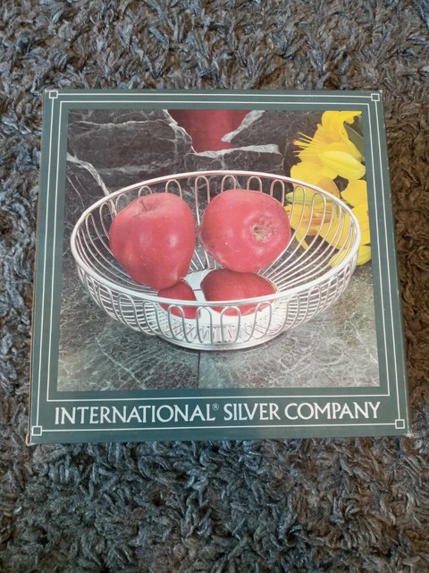 @VTG. 1994 InterNational Silverplated Fruit  & Vegetable Bowl Kitchen Chrome new