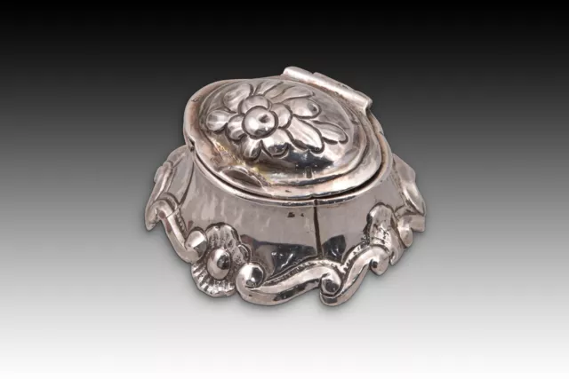 Silver spice dish or bowl. DE LUQUE Y LEYVA, Juan. Cordoba, 18th century.