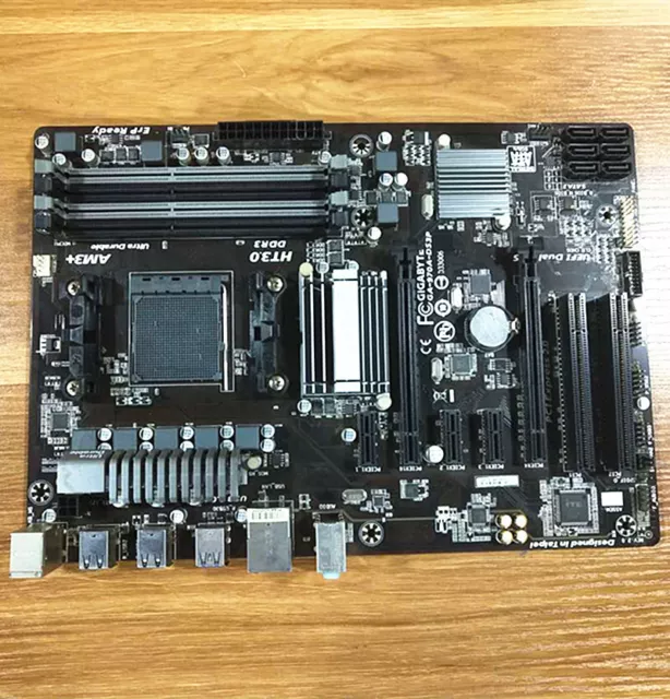 Placa Base GIGABYTE GA-970A-DS3P 2.1 AMD Socket AM3+ DDR3 PCI-E SATA6 USB3.0