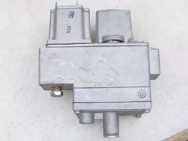 ESSEX TF-555 S HVAC Furnace Gas Valve 01-1901B