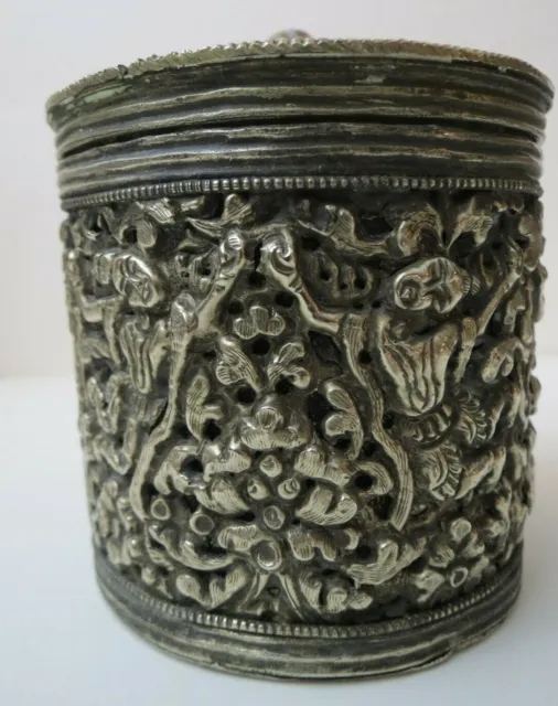 RARE Old Burmese Sterling Silver Betel Nut Box Ornate Figural Repousse Agate Top 8