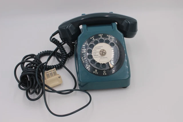 Téléphone vintage Socotel S63 bleu à touches - La Roue du Passé