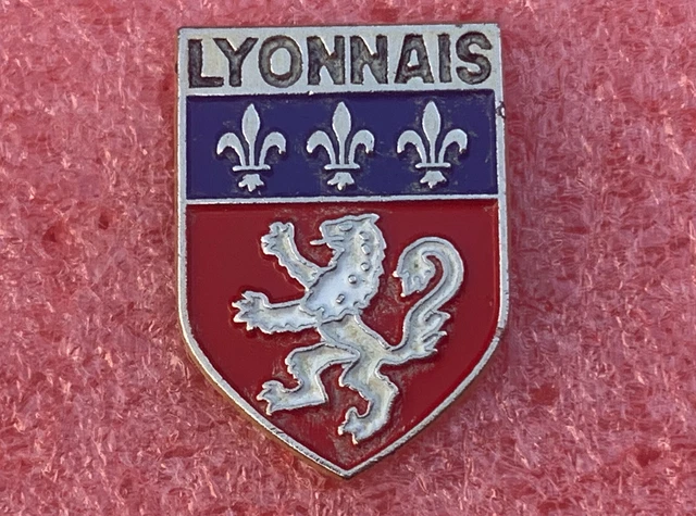 Templar Coat of Arms Red Maltese Cross Lapel Pin