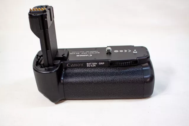 Genuine Canon BG-E2N Vertical  Battery Grip for 20D,30D,40D,50D