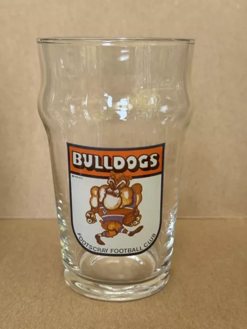 Vintage 1976 Beer Glass Footscray Football Club VFL  AFL Bulldogs Mug Pint 13CM