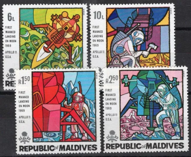 ZAYIX Maldives 298-301 MNH Space Lunar Landing Astronaut Moon Rocks 111022S103