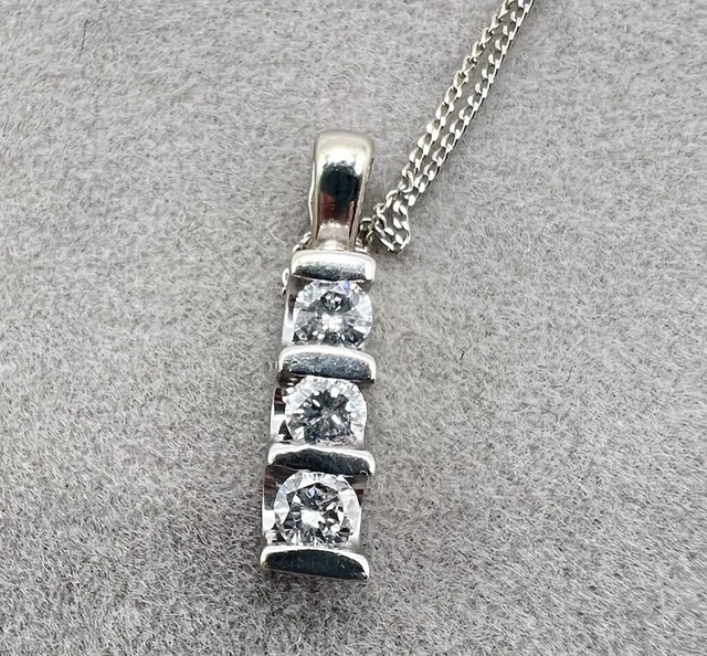 Ernest Jones 9ct White Gold Diamond Trilogy Pendant 0.50ct RRP £1,900 Hallmarked