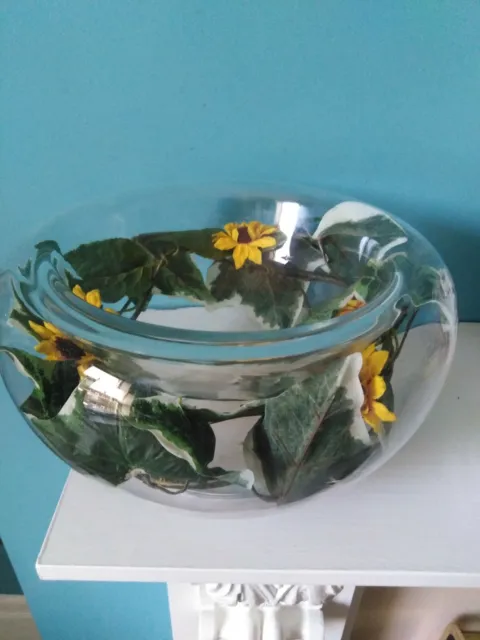 Clear Glass Centre Piece  Bowl With Floral Display