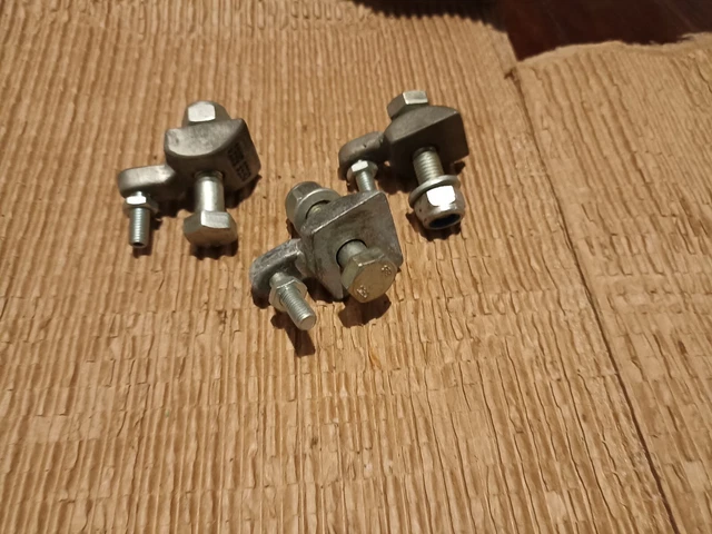 3 Stück Zinkenbefestigungen passend zu Deutz Fahr / Vicon Heuwender 06565650