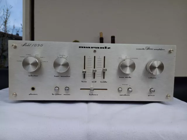 Amplificatore stereo vintage Marantz model 1090