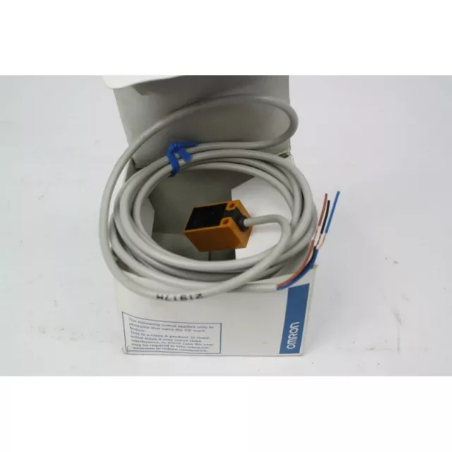 OMRON TL-Q5MC1 Proximity sensor (b270)