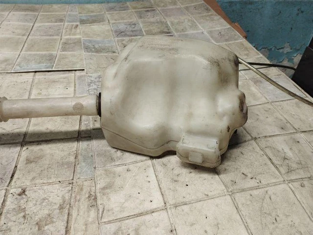 RENAULT GRAND SCENIC II JM0/1 8200104706 8200104705 Serbatoio lavavetri 18242057