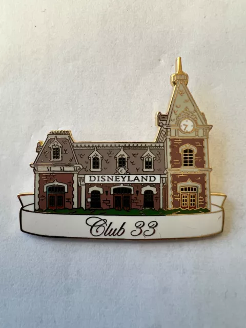 Disney DLR Disneyland Club 33 Main Street Train Station Gift 2005 Pin #36726