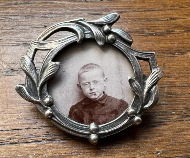 Broche porte photo ancienne - metal argente