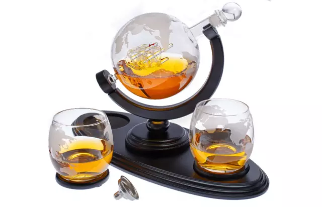 Whiskey Decanter Set, Ship Whiskey Decanter with 2 Whiskey Glasses