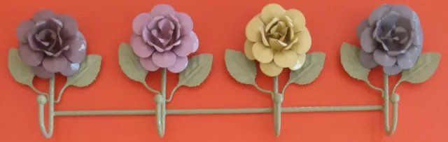 Vintage Retro Style Metal Wall Mounted Flowers 4 Hook Peg Kitsch Hanger Toleware